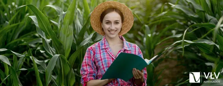 Como funciona a legislação trabalhista brasileira no setor rural?