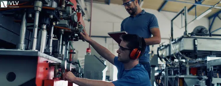 Como a periculosidade é reconhecida e comprovada no ambiente de trabalho?