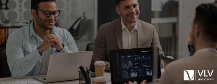 equipe especialista em due diligence
