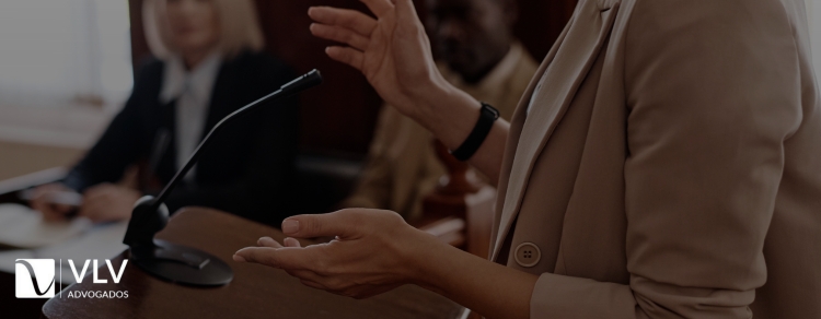 Excludentes de Ilicitude: Quando uma ação ilegal é justificada