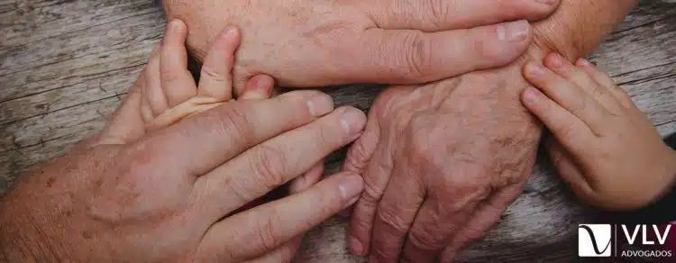imagem representando a pensão alimentícia pelos avós