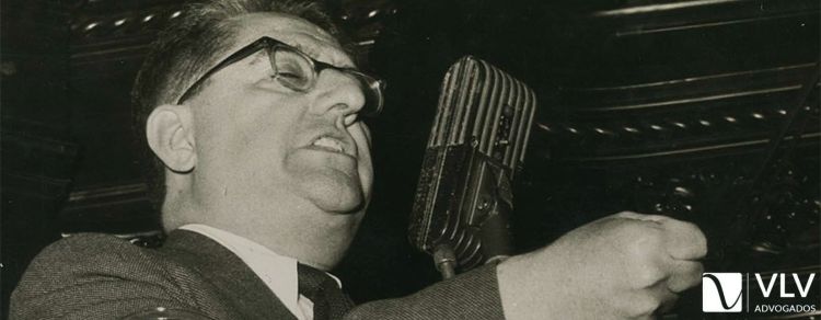 Lei Afonso Arinos: primeiro passo contra o racismo no Brasil 1 imagem representando Lei Afonso Arinos