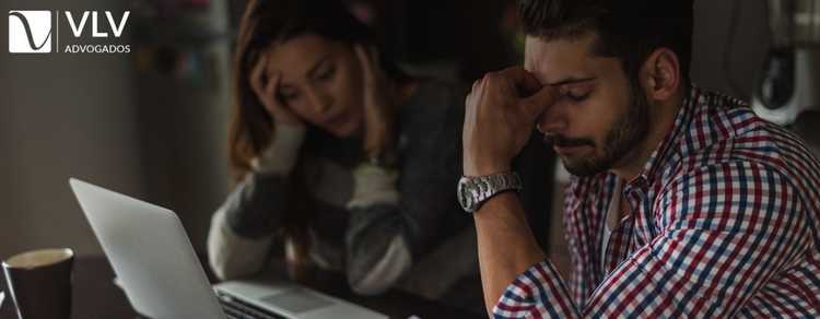 imagem representando filhos preocupados com dívidas do falecido. 