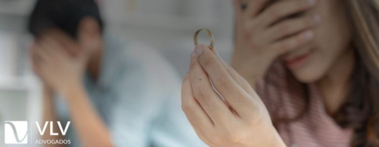 imagem representativa de arrependimento do divórcio