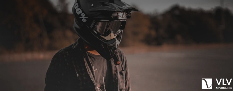Uso de Capacete Não Justifica Abordagem Policial