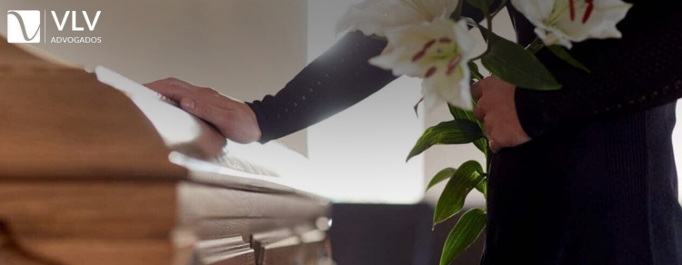 imagem representando quem não é casado no papel e pensão por morte