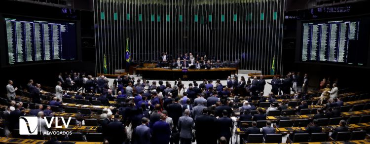 Imagem da Câmara de Deputados votando a PEC da escala 6x1