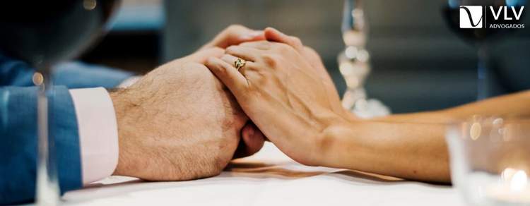 Imagem representando sinais que o casamento vai acabar.