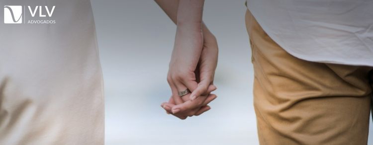 União estável paralela ao casamento: é cabível? 