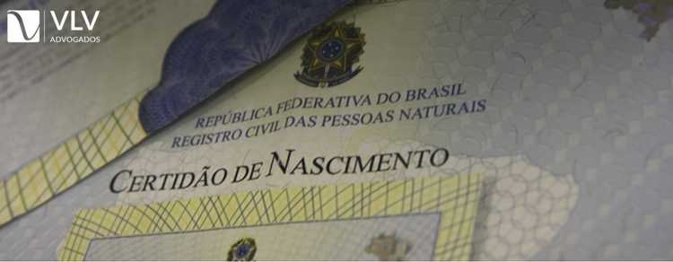 Mulher conquista direito de retirar nome paterno na justiça