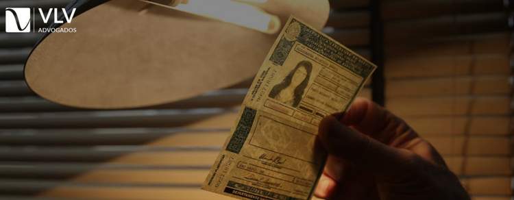 O que é o crime de falsificação de documentos e qual a pena