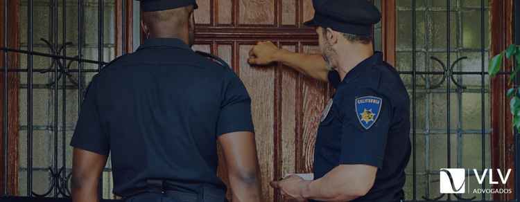 imagem representando receber um mandado de prisão