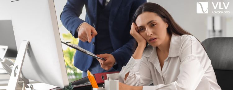 Sou PJ, mas trabalho como CLT: quais os direitos? 1 imagem representando pessoa pj que trabalha como clt