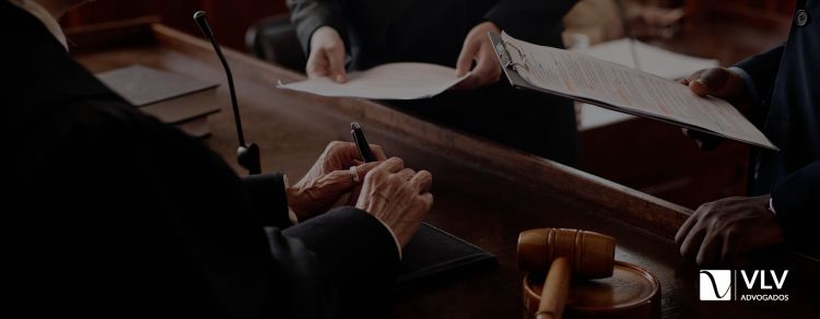 Revogação de prisão preventiva por homicídio qualificado