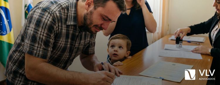 imagem representando registro tardio de paternidade