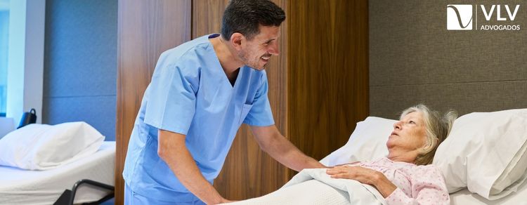 Cuidador de idoso: há vínculo trabalhista? Confira! 1 imagem representando cuidador de idoso