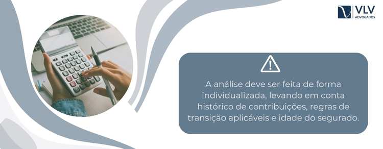 Pode, porque amplia o tempo de contribuição usado no cálculo.