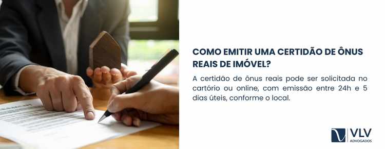 A certidão pode ser solicitada no cartório ou online.