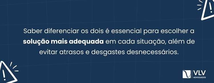 O estorno é feito com o fornecedor; o chargeback passa pelo banco e pode gerar disputas.