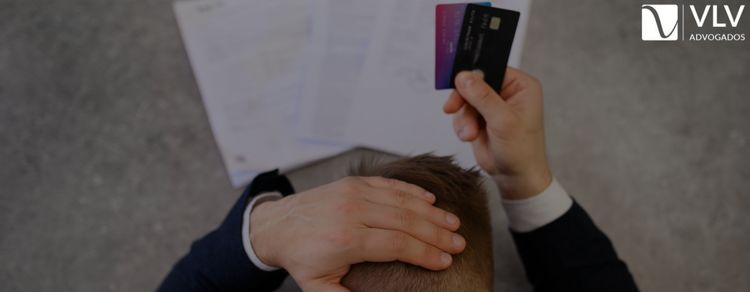 Imagem representado dívida no cheque especial.