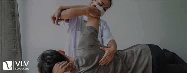 Imagem representando laudo de fisioterapeuta comprova doença ocupacional.