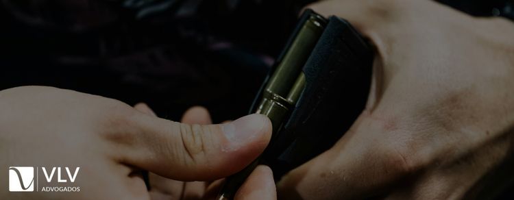 Defesa em caso de posse ilegal de arma: o que fazer 1 Imagem representando Defesa em caso de posse ilegal de arma.