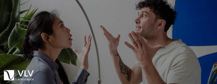 Separação no tribunal: quando o conflito começa? 1 Imagem representando separação no tribunal.