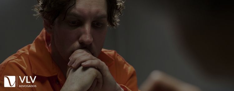 Tive reabilitação criminal negada, o que fazer? 1 imagem representando homem com reabilitação criminal negada