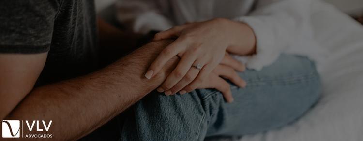 Adulto e adolescente: quando a relação é crime? 1 Imagem representando adulto e adolescente.