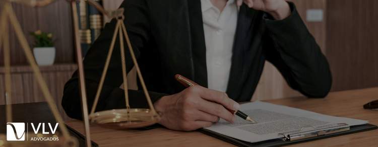 O papel da apelação na revisão de erros judiciais 1 Imagem representando apelação na revisão de erros judiciais.