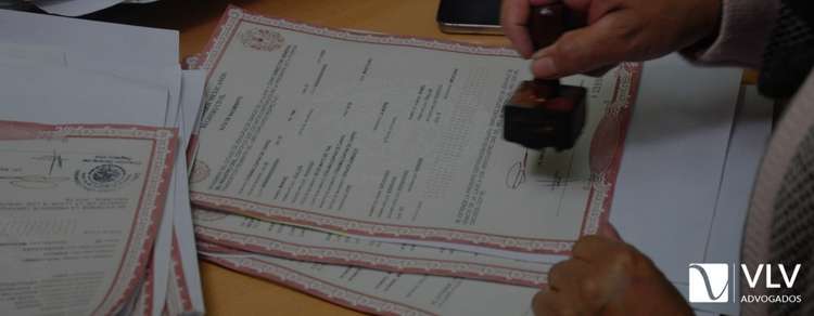 Averbação de registro civil: o que é e quando fazer 1 Imagem representando averbação de registro civil.