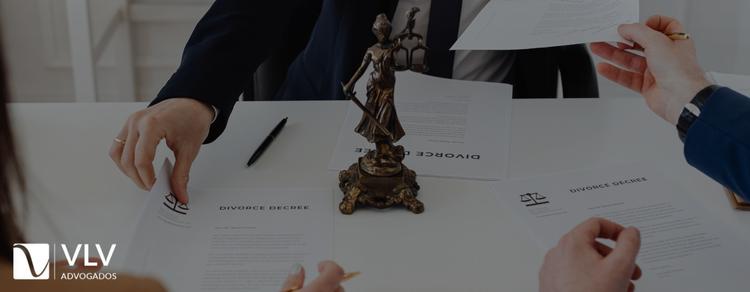 Certidão de divórcio estrangeiro: como validar no Brasil? 1 Imagem representando certidão de divórcio estrangeiro.