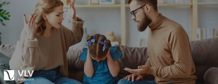 Como o divórcio muda a vida dos filhos? 1 Imagem represnetando como o divórcio muda a vida dos filhos.