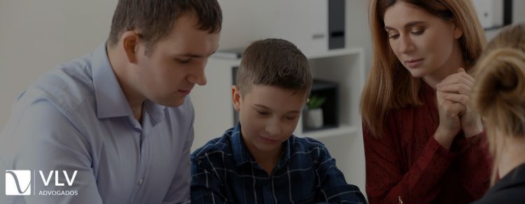 Imagem representando divórcio dos pais.