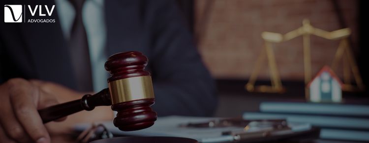 O que é a plenitude de defesa no Tribunal do Júri? 1 Imagem representando plenitude de defesa?