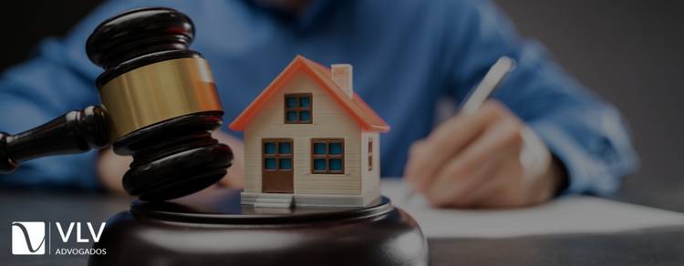 Quem tem processo pode comprar um imóvel? 1 Imagem representando comprar um imóvel.