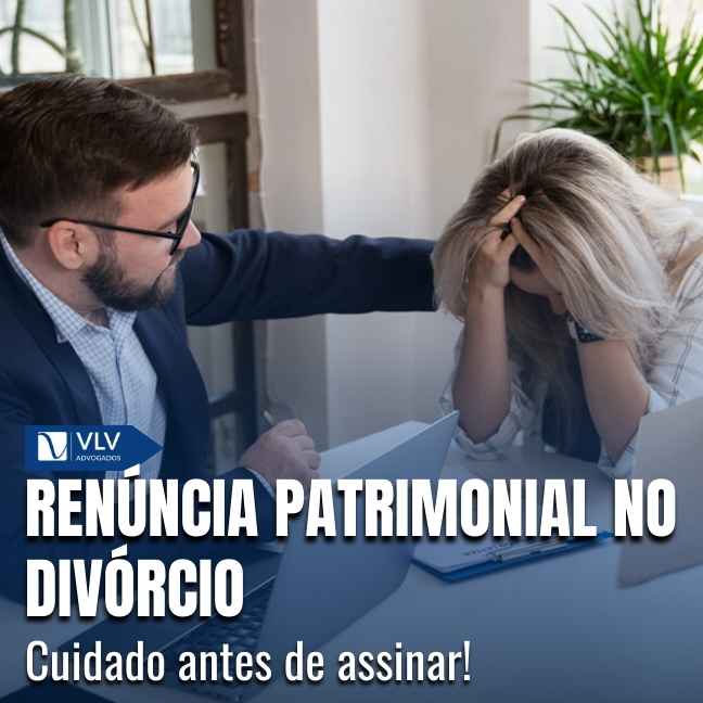 Não, a renúncia patrimonial não é obrigatória no divórcio extrajudicial.