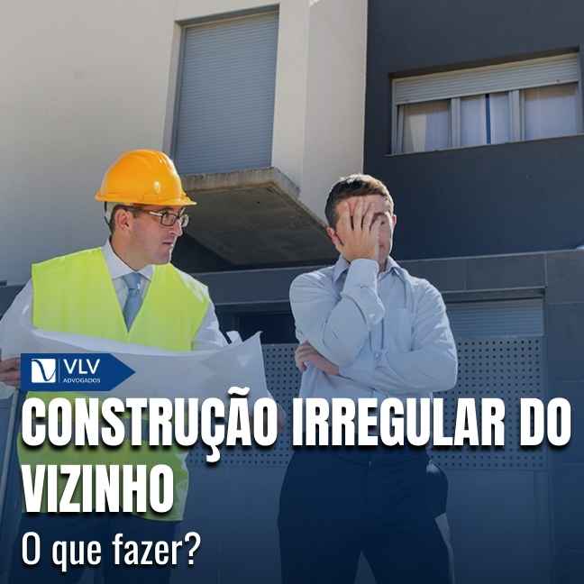 A construção irregular pode ser contestada assim que a irregularidade é identificada, seja durante a obra ou após a sua conclusão.