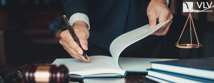 Comissão aprova definição de insurgência criminal com penalidade de até 40 anos de prisão 1 Imagem representando insurgência criminal .