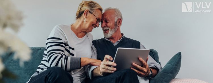 Entenda as mudanças na aposentadoria e como elas afetam seu direito 1 Imagem representando mudanças na aposentadoria.