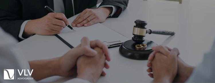 Achei que me divorciar seria complicado, mas foi rápido! 1 Imagem representando divorciar.