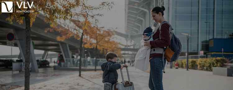 Posso mudar de cidade com meu filho após o divórcio? 1 Imagem representando mudar de cidade com meu filho após o divórcio.
