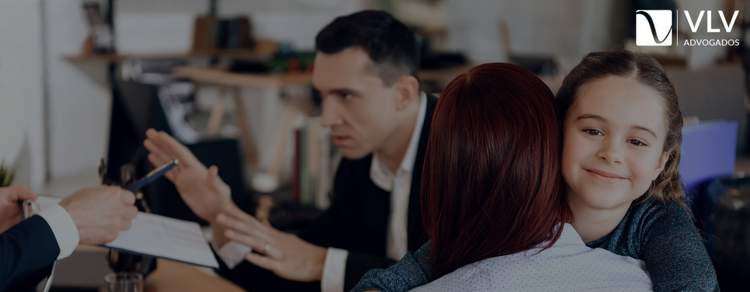 Como tirar a guarda compartilhada quando o pai é ausente? 1 Imagem representando guarda compartilhada .