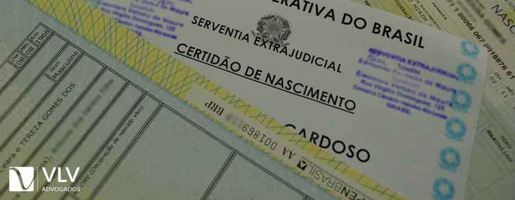 Registros antigos com falhas: reflexos na vida adulta 1 Imagem represnetando registros antigos com falhas.