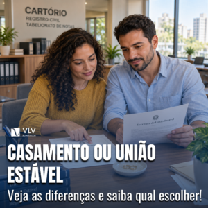 casal comparando certidão de casamento e escritura de união estável em cartório