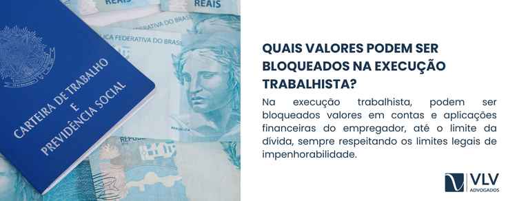 Afastado por causa de acidente? Pode ter auxílio-acidente! 2 A solicitação do auxílio-acidente é feita diretamente ao INSS, preferencialmente pelo portal Meu INSS ou pelo telefone 135.