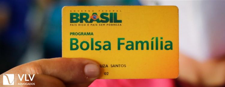 Cálculo do BPC LOAS muda após decisão sobre Bolsa Família? 1 imagem do cartão de bolsa família que não entra no cálculo do BPC LOAS