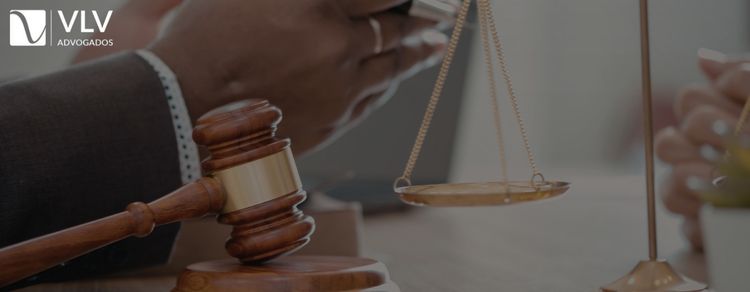 Efeito suspensivo: o que é e como funciona? 1 Imagem representando efeito suspensivo.