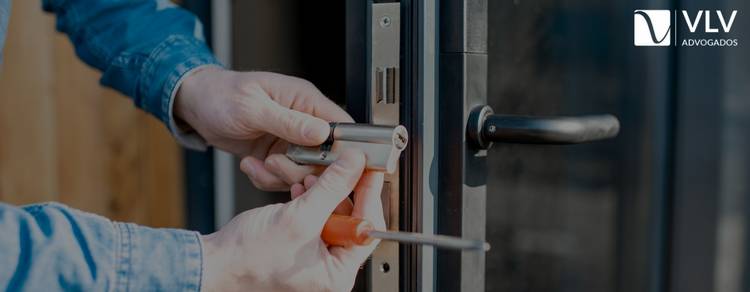 Trocar fechadura do imóvel sem autorização é crime? 1 Imagem representando fechadura do imóvel.