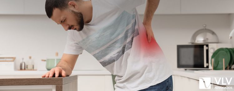 Dores na coluna e hérnia de disco lideram benefício por incapacidade temporária 1 benefício por incapacidade temporária por dores na coluna